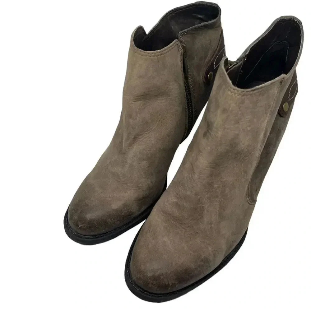 Shoemint Taupe Zip Back Stacked Heel Western Faux Leather Ankle Boots Size 8.5